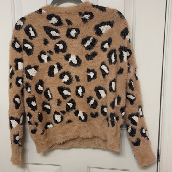 Express. Cheetah pattern - Picture 3 of 3